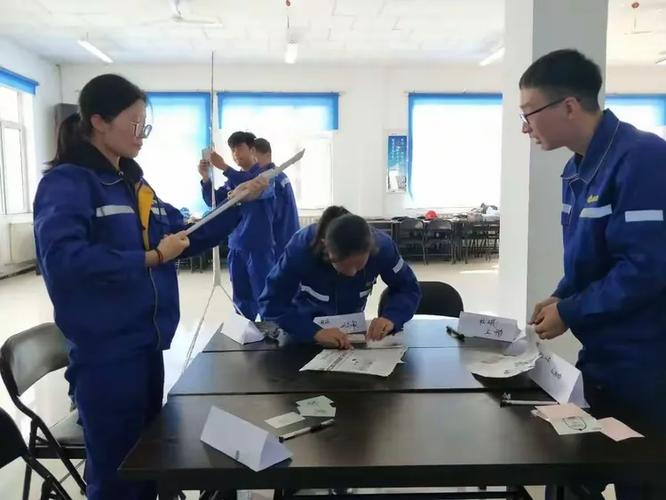 天能化工厂"体验团队建设"新员工第一期拓展培训